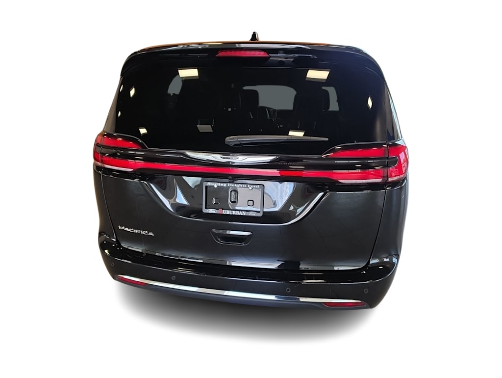 Thumbnail: 2026 Chrysler Pacifica - 5