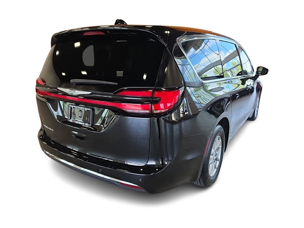 Thumbnail: 2026 Chrysler Pacifica - 19