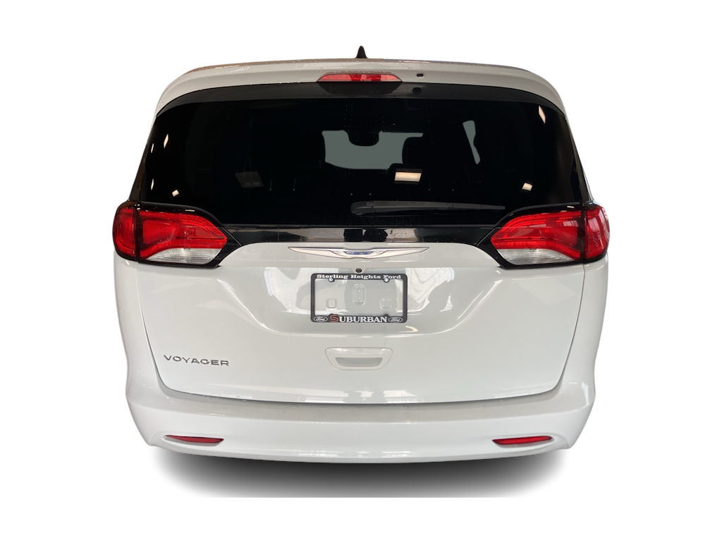 Thumbnail: 2024 Chrysler Voyager - 5