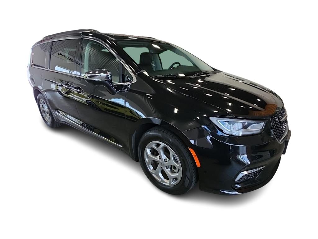 Thumbnail: 2023 Chrysler Pacifica - 15