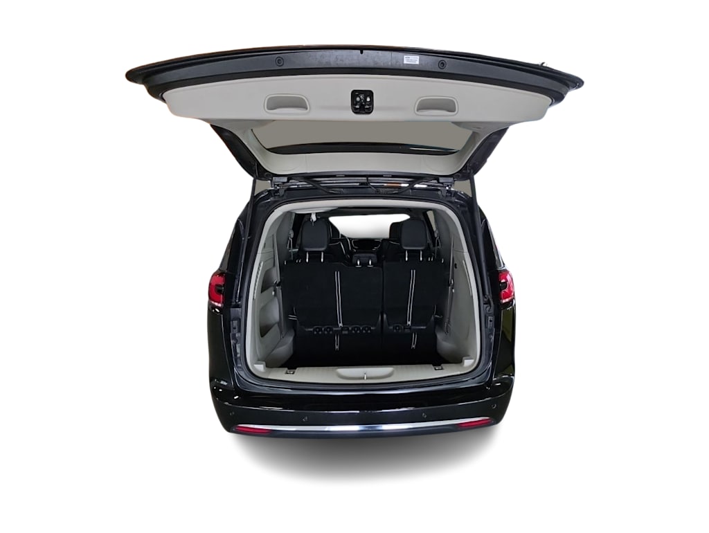Thumbnail: 2023 Chrysler Pacifica - 11