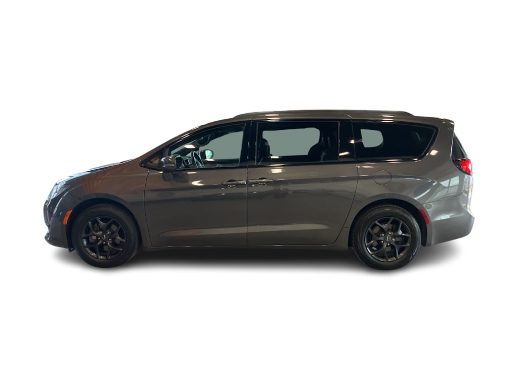 Thumbnail: 2020 Chrysler Pacifica - 3