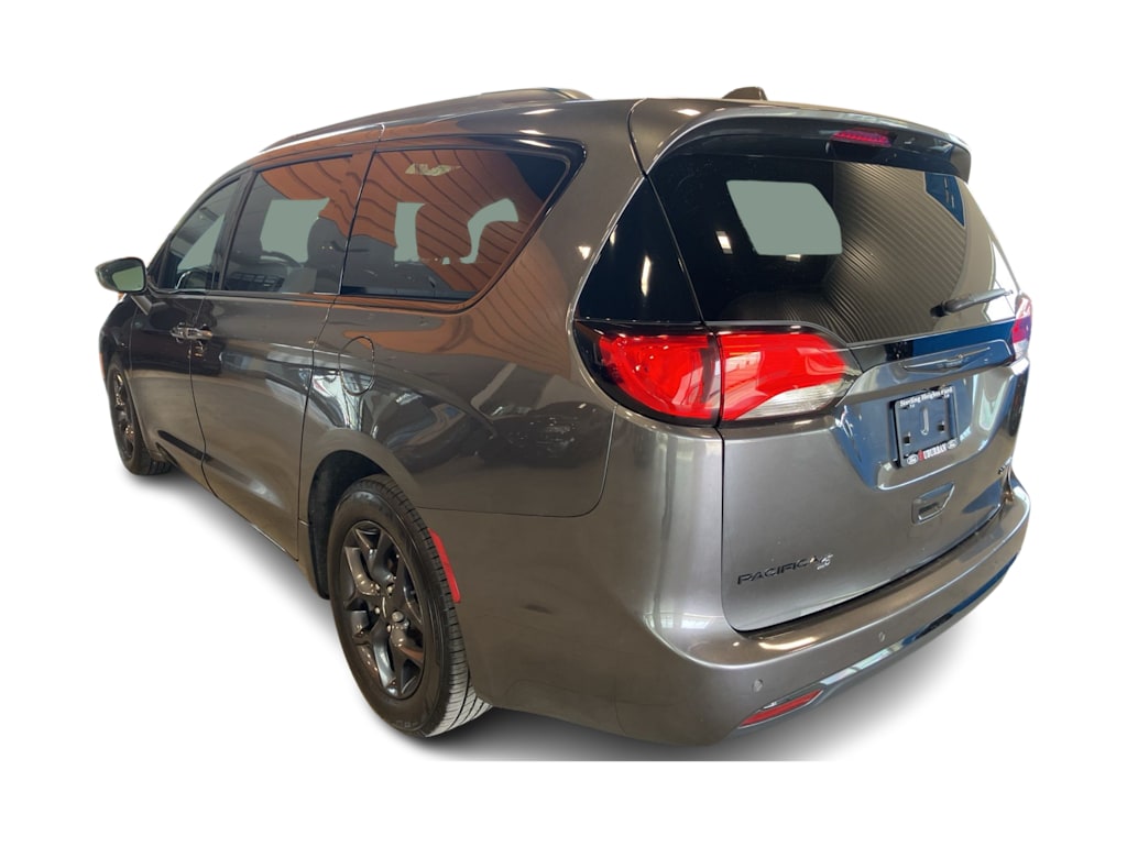 Thumbnail: 2020 Chrysler Pacifica - 4