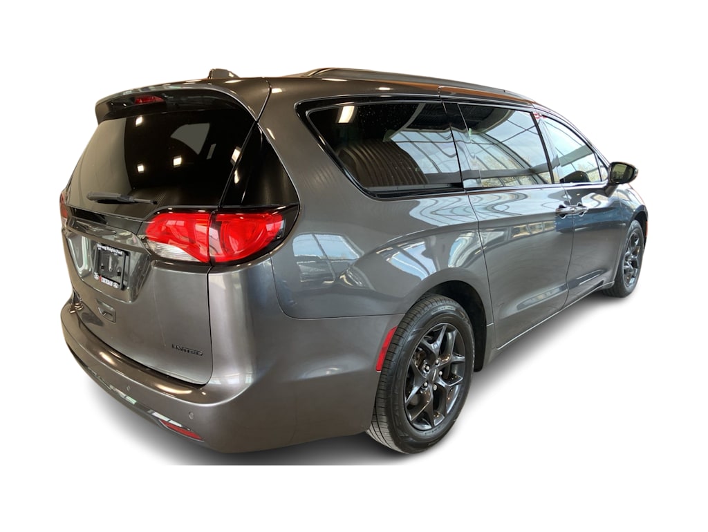 Thumbnail: 2020 Chrysler Pacifica - 16