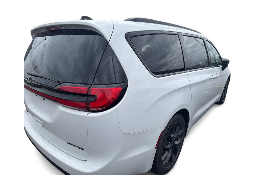 Thumbnail: 2025 Chrysler Pacifica - 11