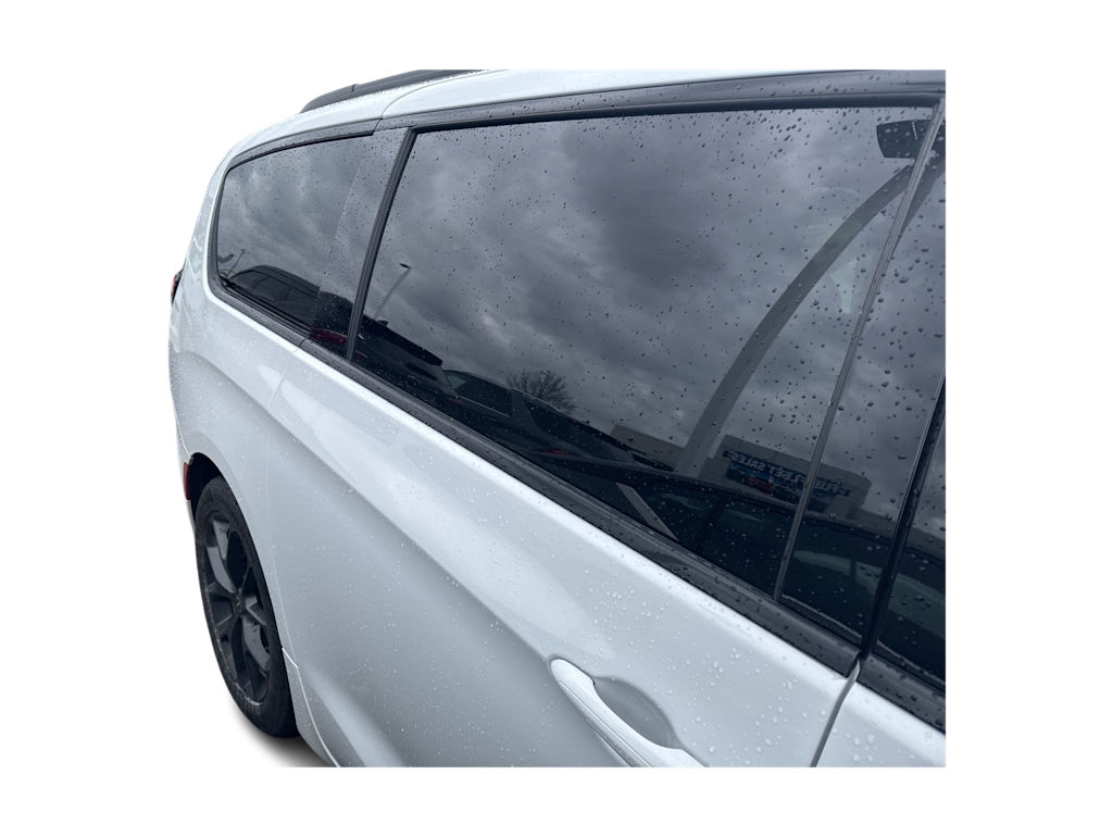 Thumbnail: 2025 Chrysler Pacifica - 12