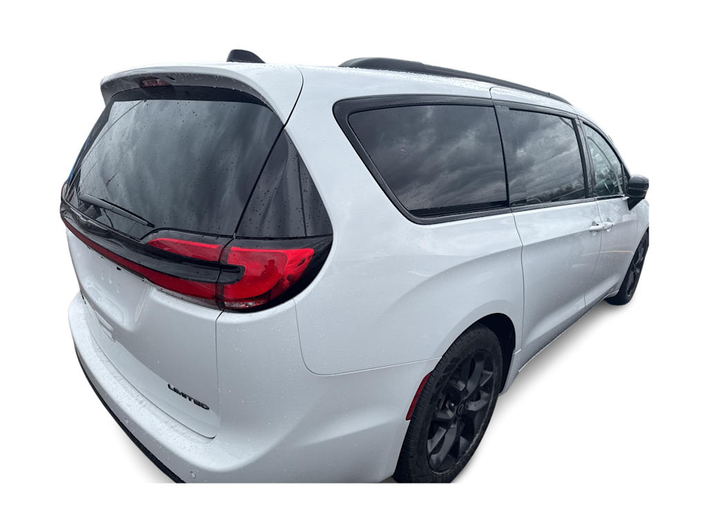 Thumbnail: 2025 Chrysler Pacifica - 19