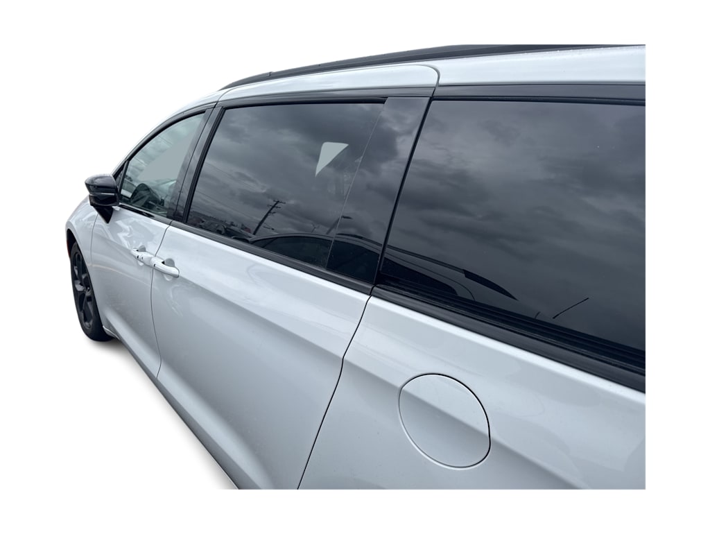 Thumbnail: 2025 Chrysler Pacifica - 3