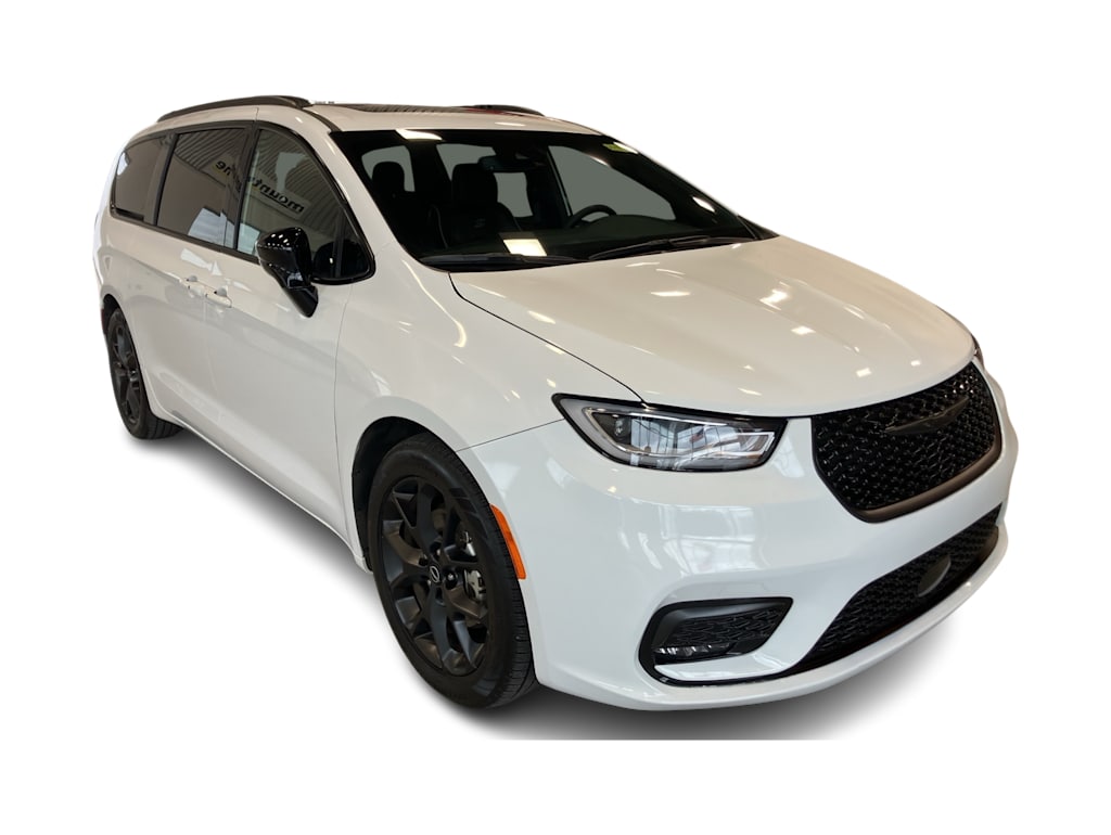 Thumbnail: 2025 Chrysler Pacifica - 15