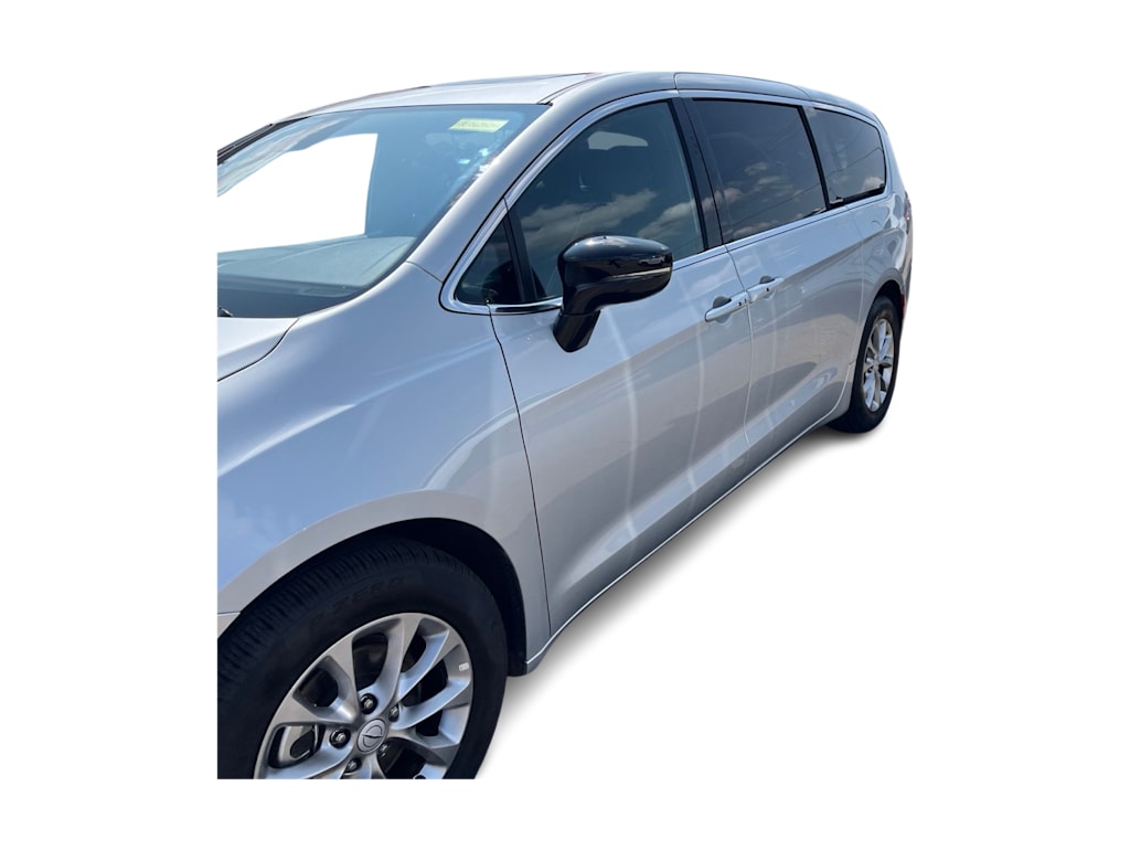 Thumbnail: 2026 Chrysler Pacifica - 2