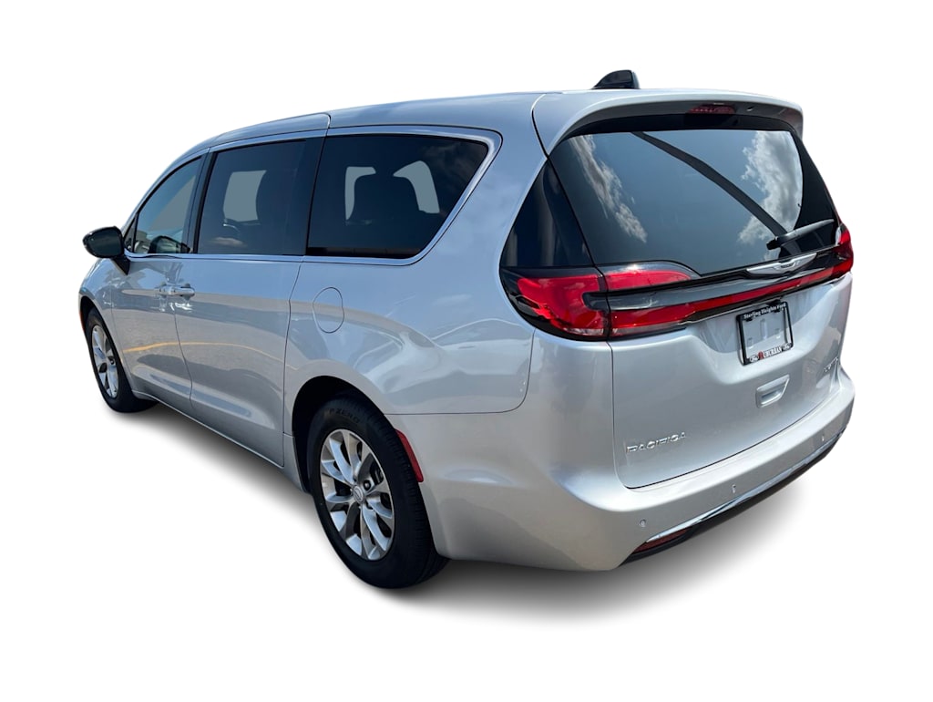 Thumbnail: 2026 Chrysler Pacifica - 15