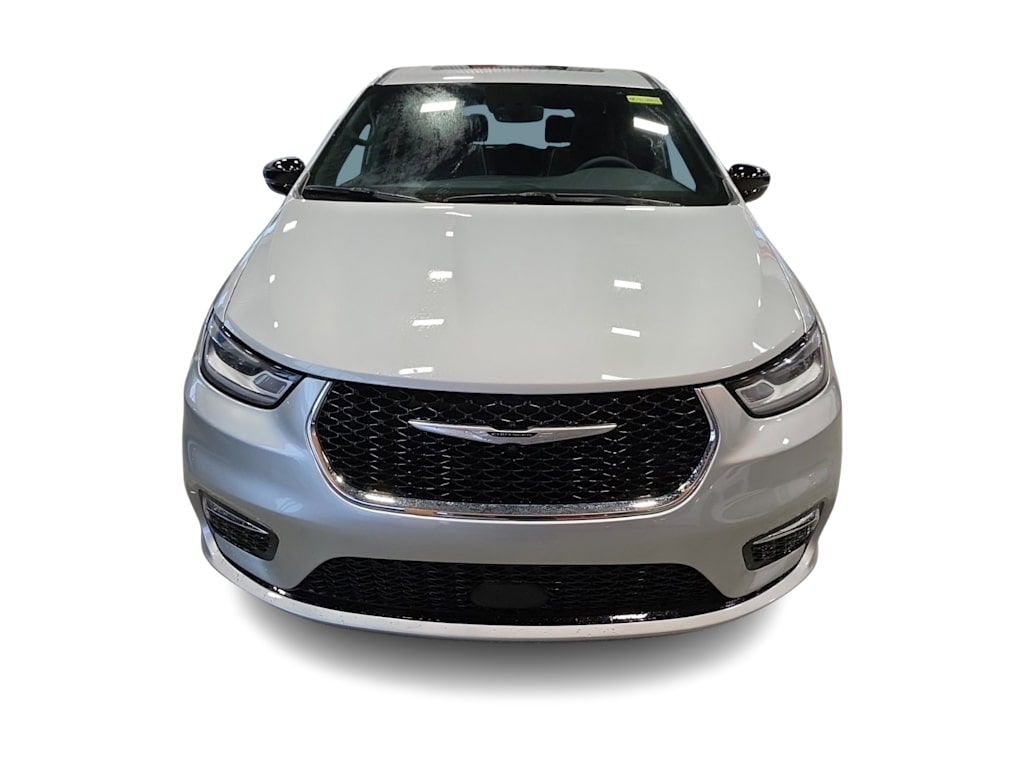 Thumbnail: 2026 Chrysler Pacifica - 6