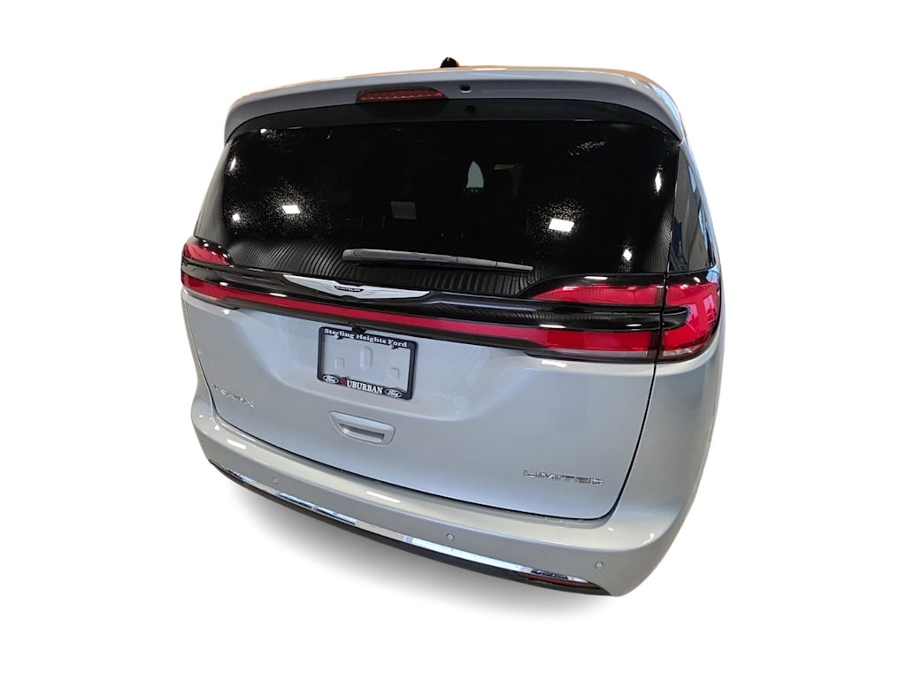Thumbnail: 2026 Chrysler Pacifica - 5