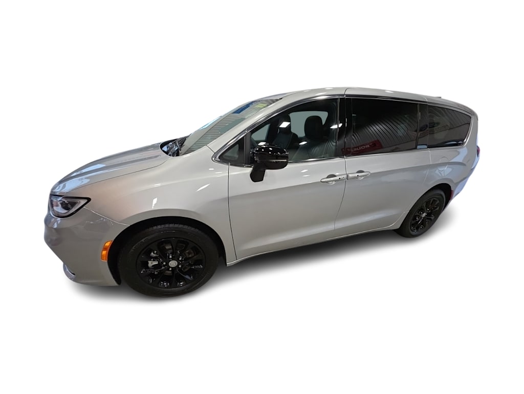 Thumbnail: 2026 Chrysler Pacifica - 19