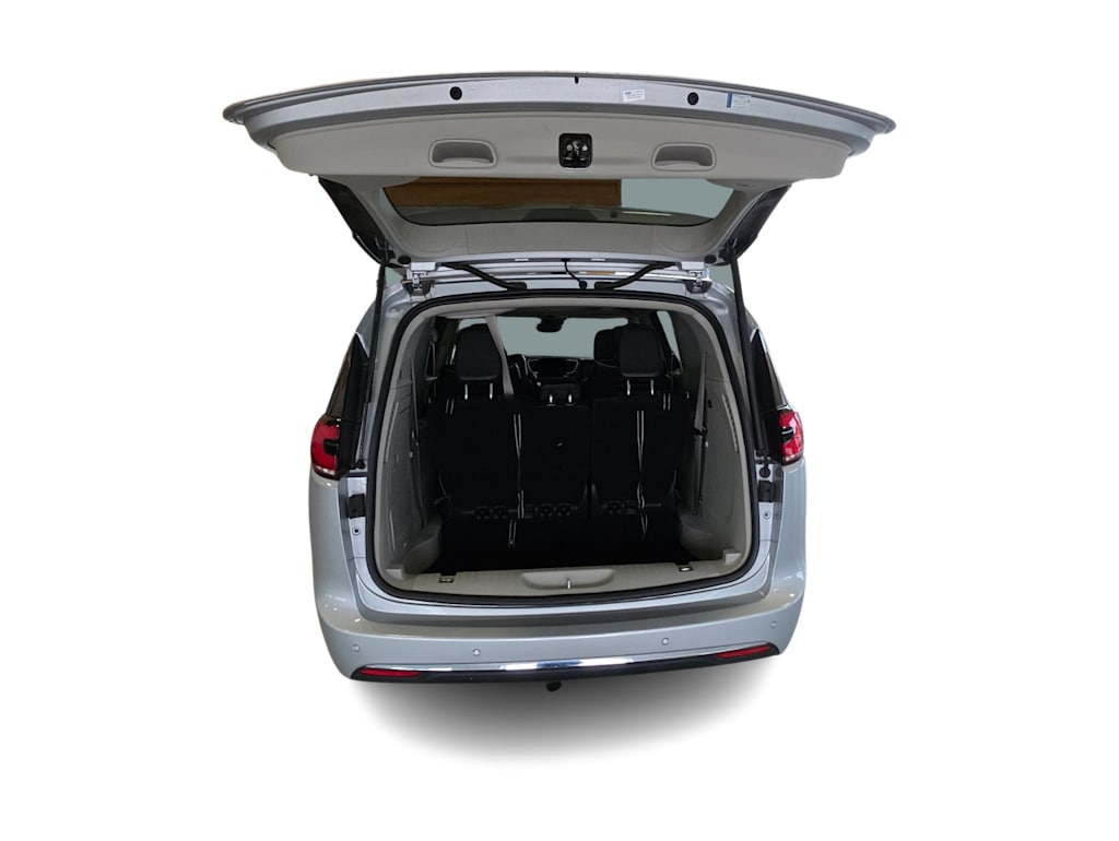 Thumbnail: 2023 Chrysler Pacifica - 11