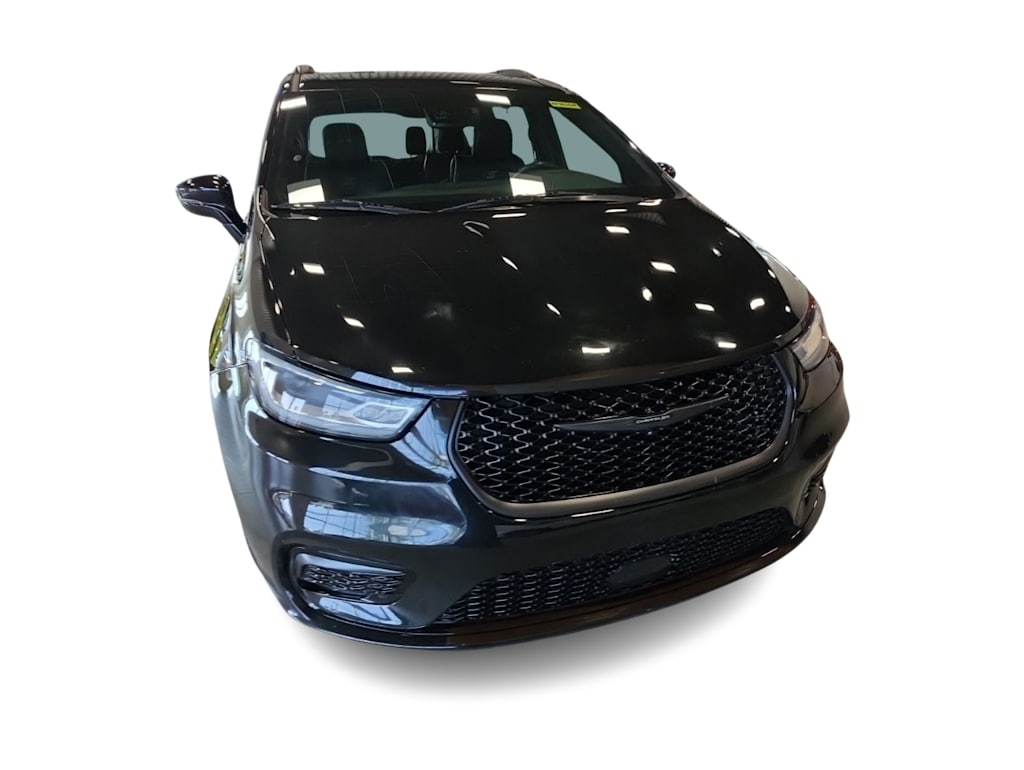 Thumbnail: 2021 Chrysler Pacifica - 15
