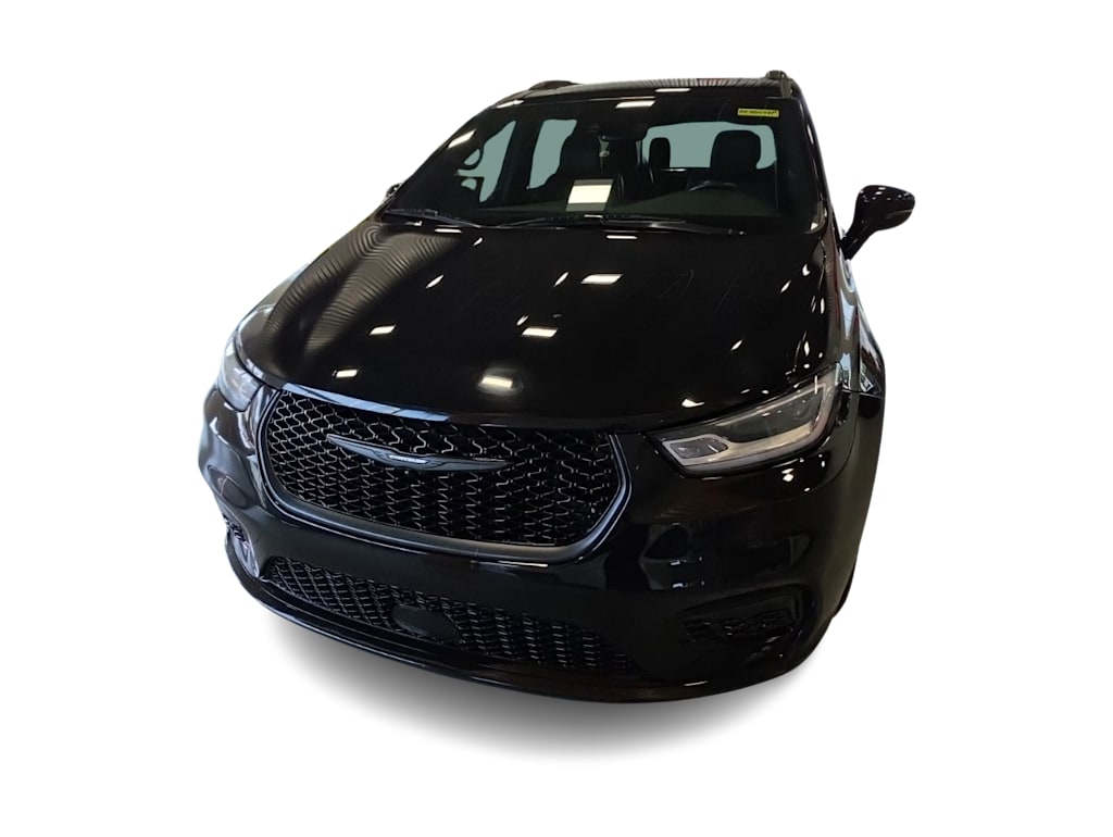 Thumbnail: 2021 Chrysler Pacifica - 6