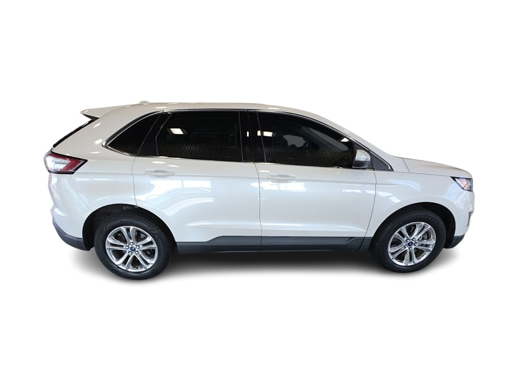Thumbnail: 2017 Ford Edge - 18