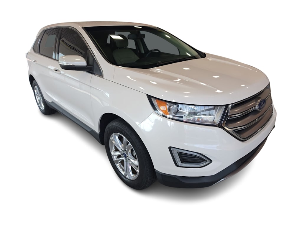 Thumbnail: 2017 Ford Edge - 17