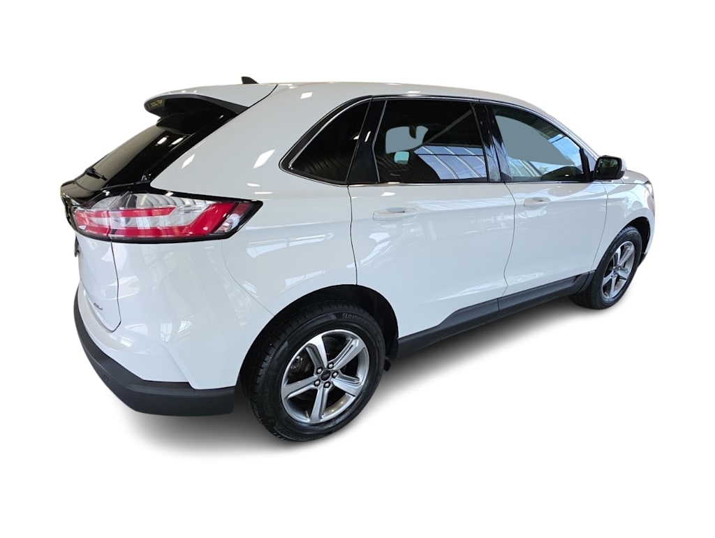 Thumbnail: 2024 Ford Edge - 17
