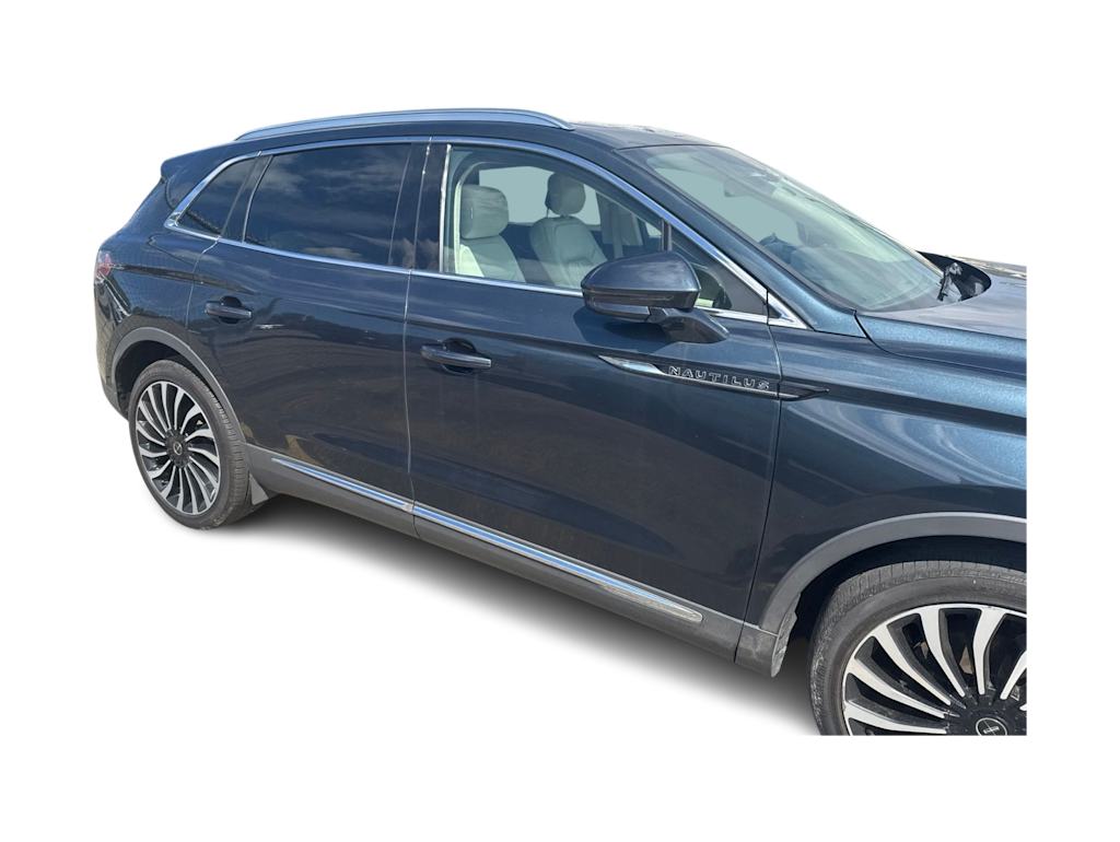Thumbnail: 2021 Lincoln Nautilus - 29