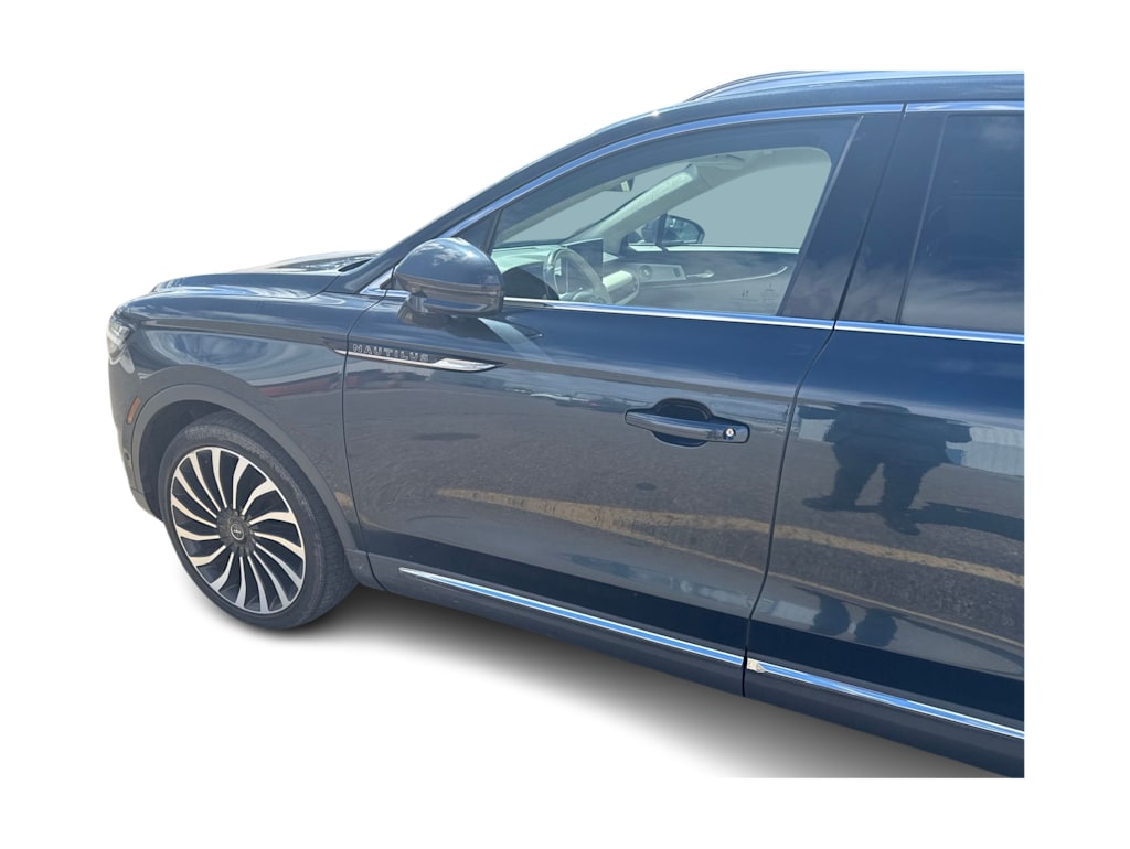 Thumbnail: 2021 Lincoln Nautilus - 3