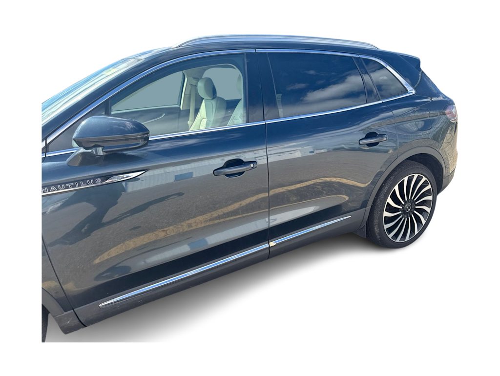 Thumbnail: 2021 Lincoln Nautilus - 23