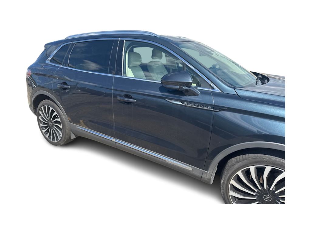Thumbnail: 2021 Lincoln Nautilus - 13