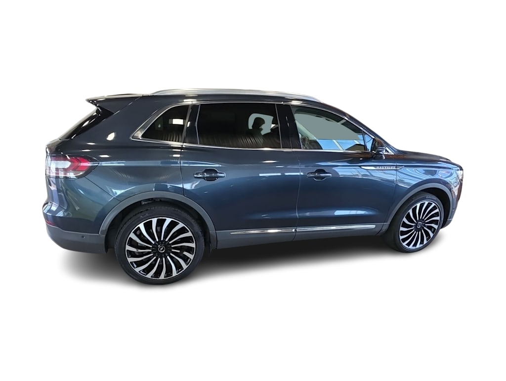 Thumbnail: 2021 Lincoln Nautilus - 16