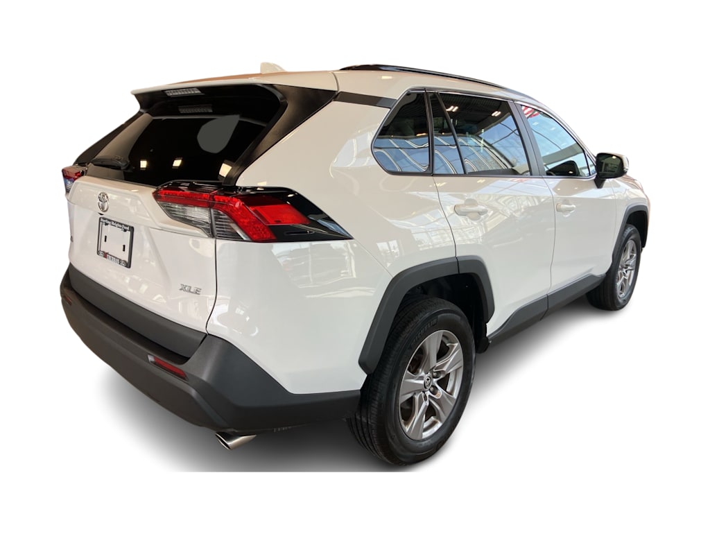 Thumbnail: 2023 Toyota RAV4 - 17
