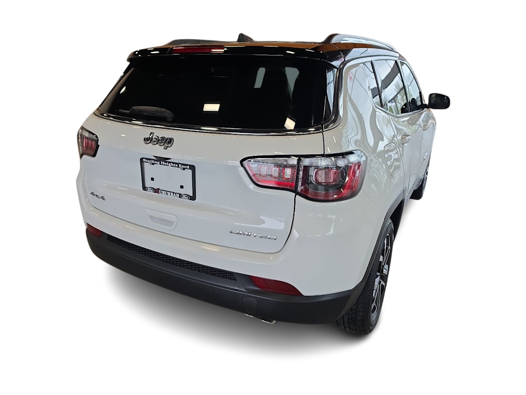 Thumbnail: 2022 Jeep Compass - 15