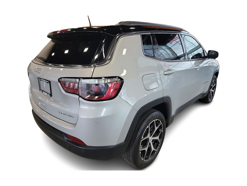 Thumbnail: 2024 Jeep Compass - 16