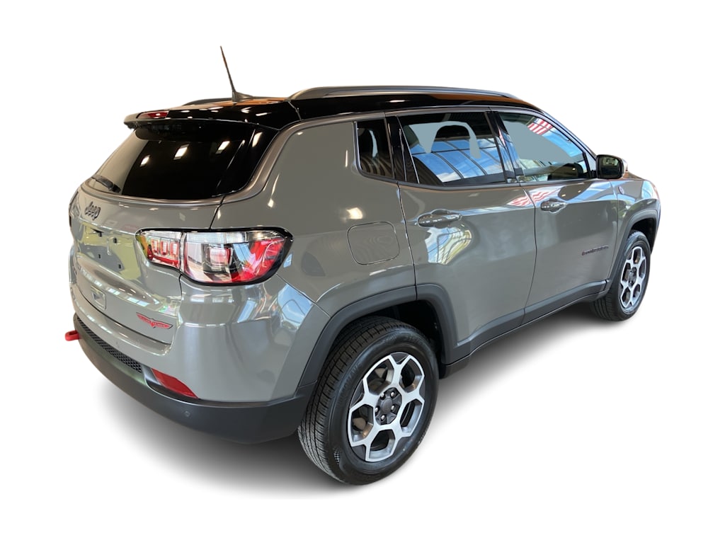 Thumbnail: 2022 Jeep Compass - 18