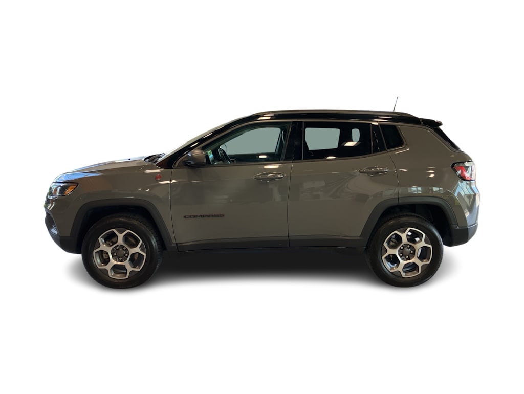 Thumbnail: 2022 Jeep Compass - 3