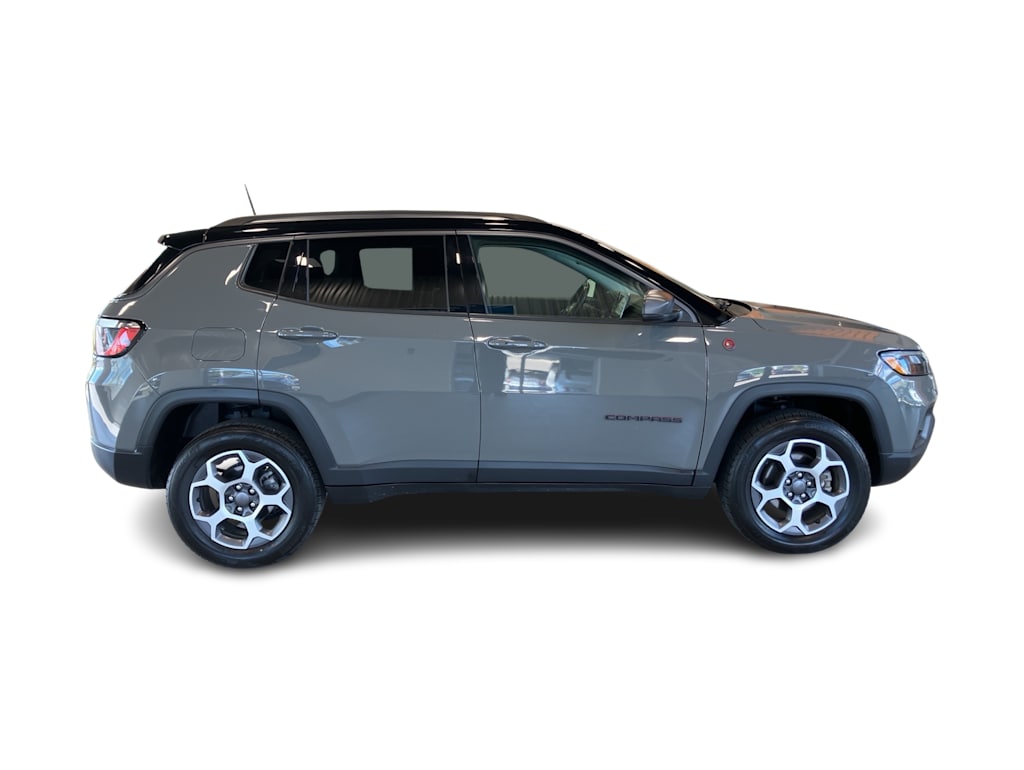 Thumbnail: 2022 Jeep Compass - 17