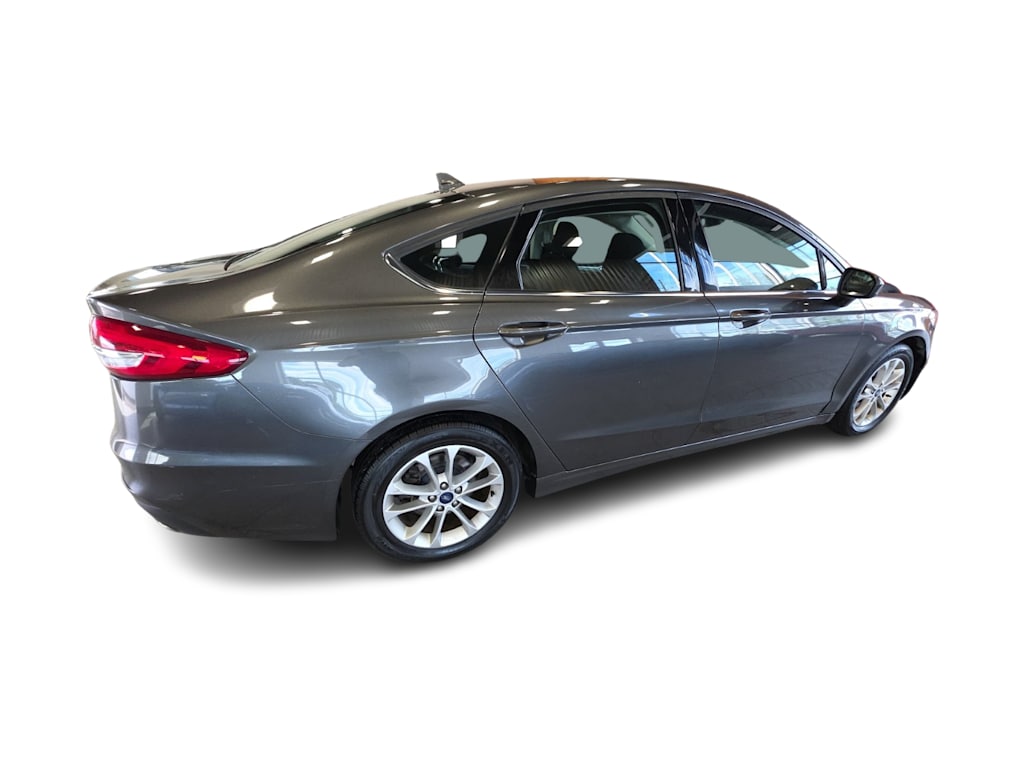 Thumbnail: 2020 Ford Fusion - 17