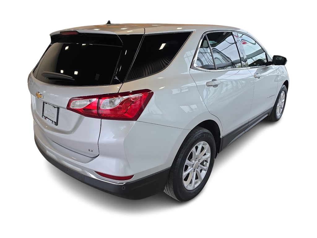Thumbnail: 2020 Chevrolet Equinox - 18