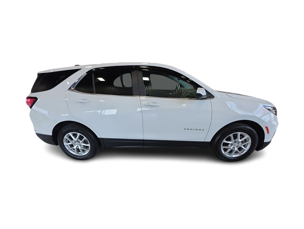 Thumbnail: 2022 Chevrolet Equinox - 18