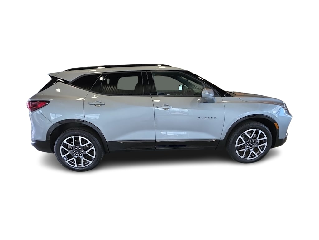 Thumbnail: 2025 Chevrolet Blazer - 17