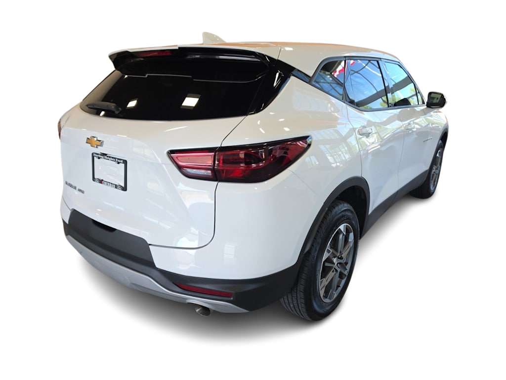 Thumbnail: 2025 Chevrolet Blazer - 18