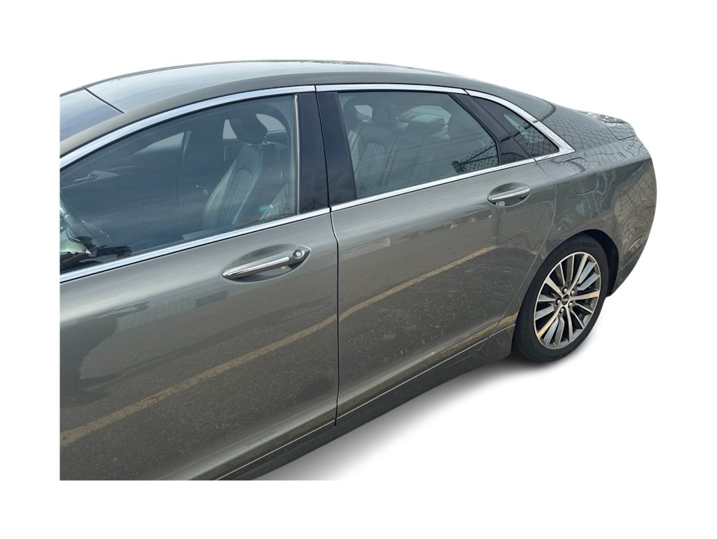 Thumbnail: 2017 Lincoln MKZ - 20