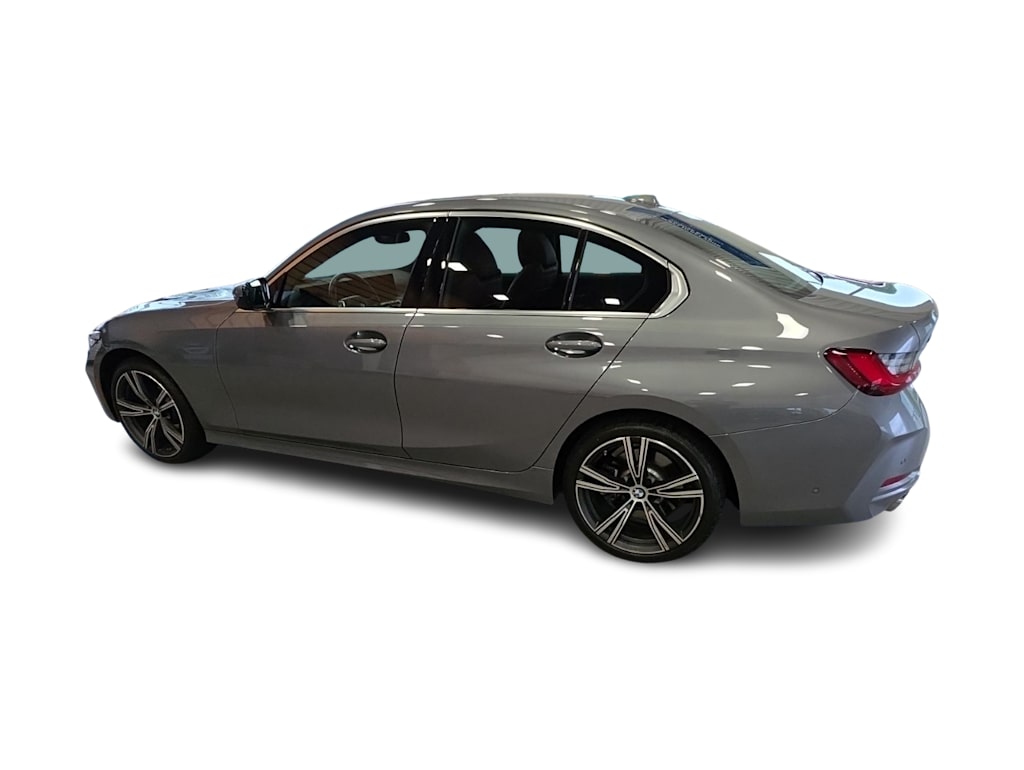 Thumbnail: 2024 BMW 3 Series - 3