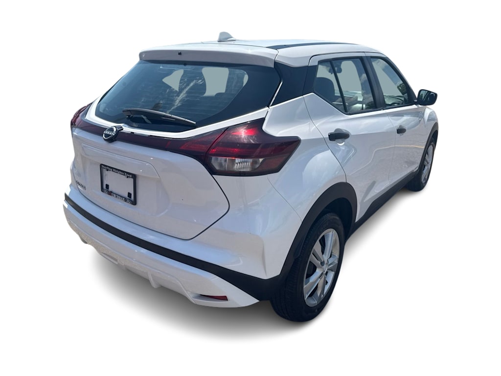Thumbnail: 2022 Nissan Kicks - 18