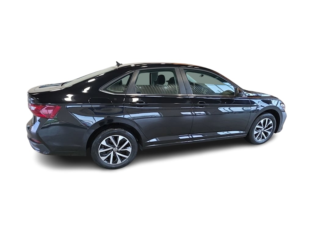 Thumbnail: 2024 Volkswagen Jetta - 18