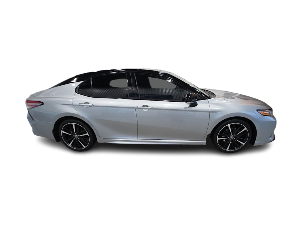 Thumbnail: 2019 Toyota Camry - 18