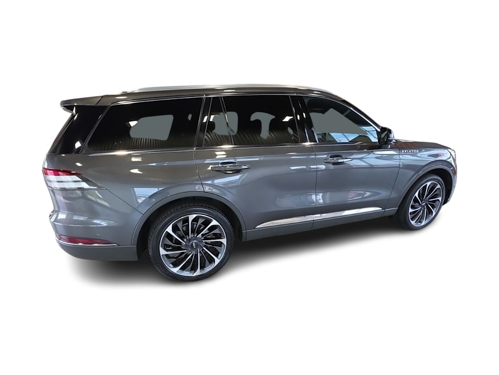 Thumbnail: 2020 Lincoln Aviator - 3