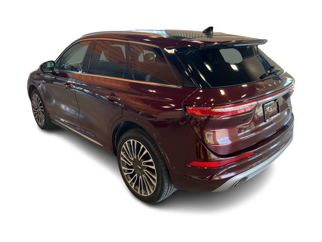 Thumbnail: 2021 Lincoln Corsair - 4