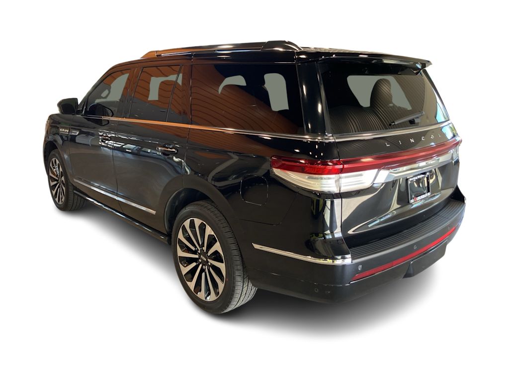 Thumbnail: 2023 Lincoln Navigator - 4