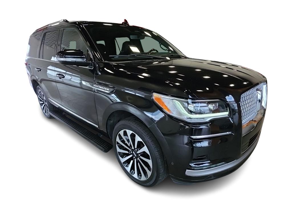 Thumbnail: 2022 Lincoln Navigator - 15