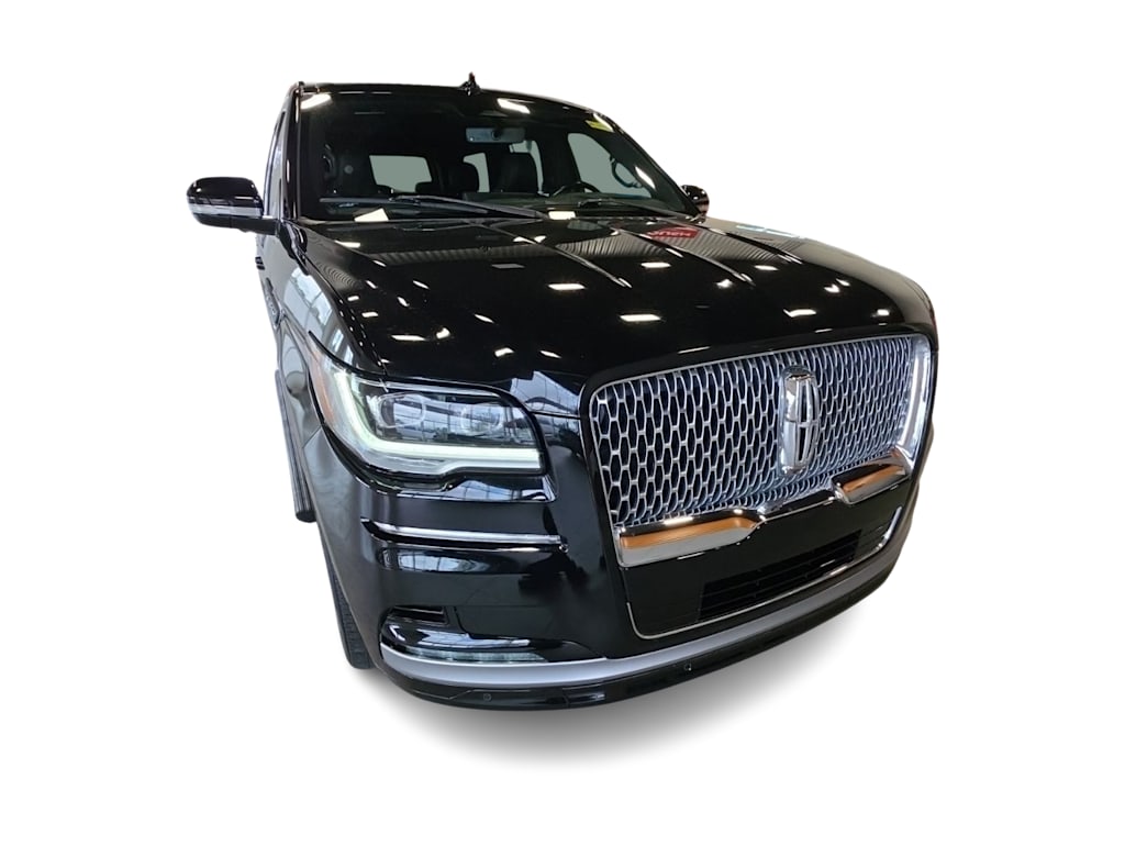 Thumbnail: 2022 Lincoln Navigator - 14